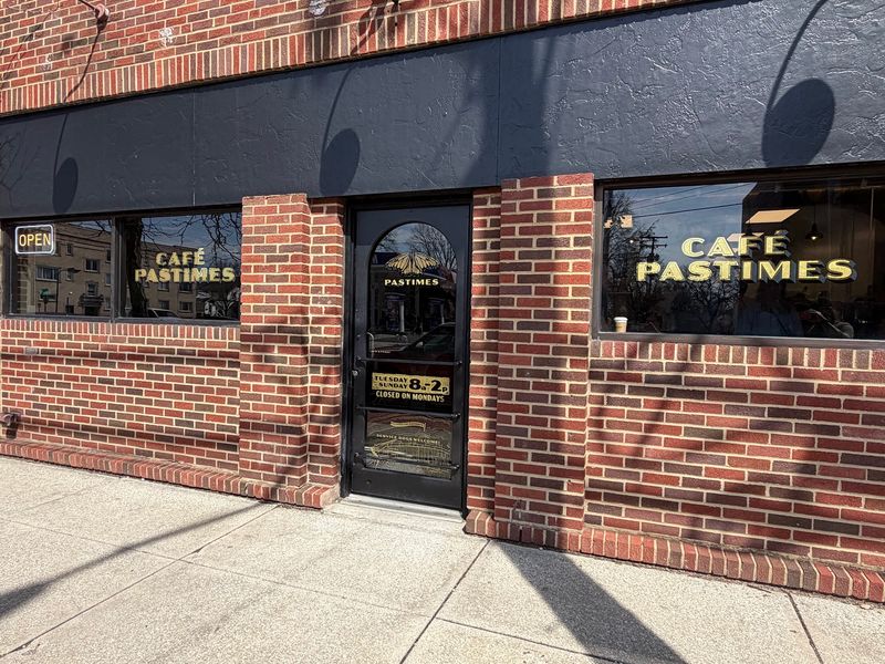 Pastimes Café, Lakewood
