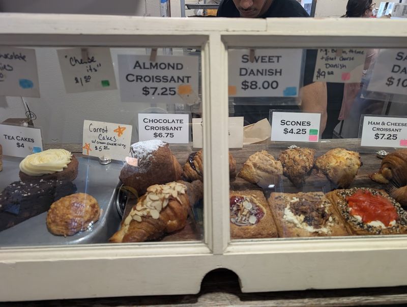 Pastries That Could Stop Traffic Pastries That Could Stop Traffic