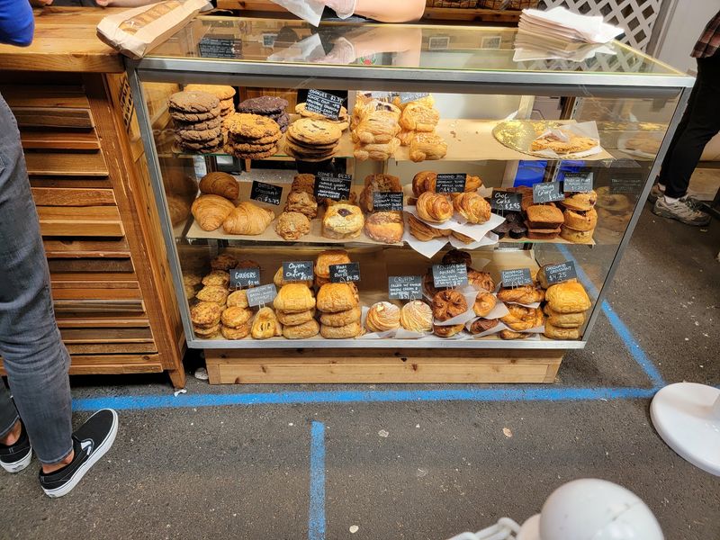 Pastry Cases That Ambush Your Willpower Pastry Cases That Ambush Your Willpower