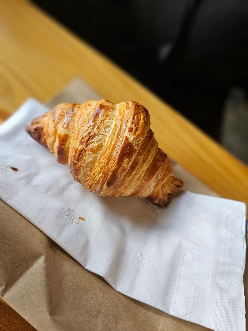 Golden Crusts With Soft Honeycombed Centers