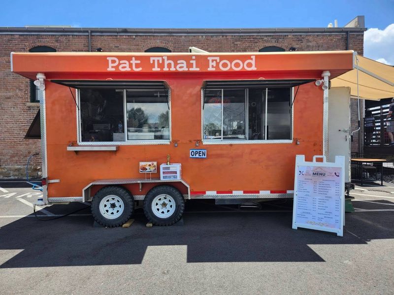 Pat Thai Food, Montrose