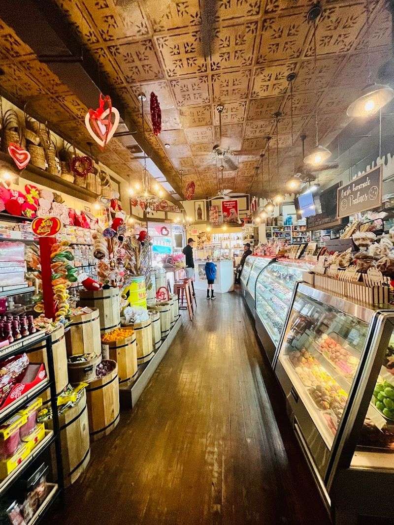  Pat & Toni's Sweet Things