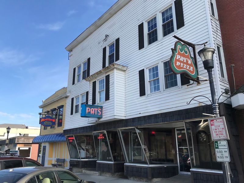 Pat's Pizza, Orono
