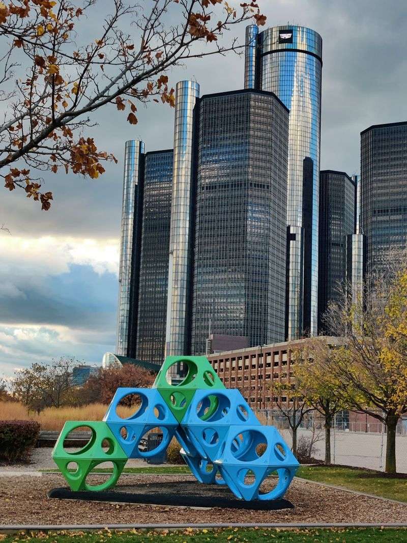 Pause For Art And Design