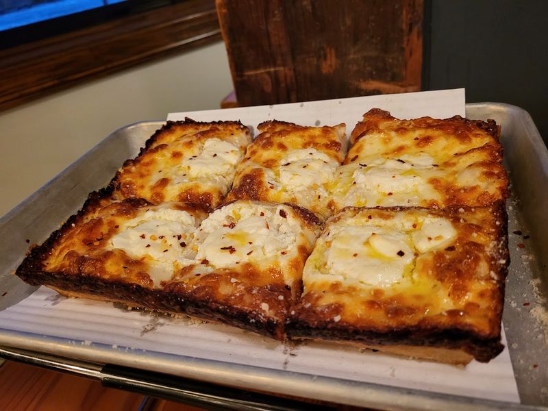 Pay Attention To The Cheese And Sauce