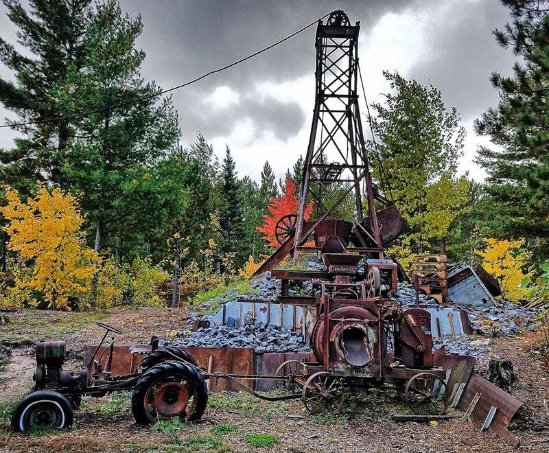 Look For Upper Peninsula History In The Artwork