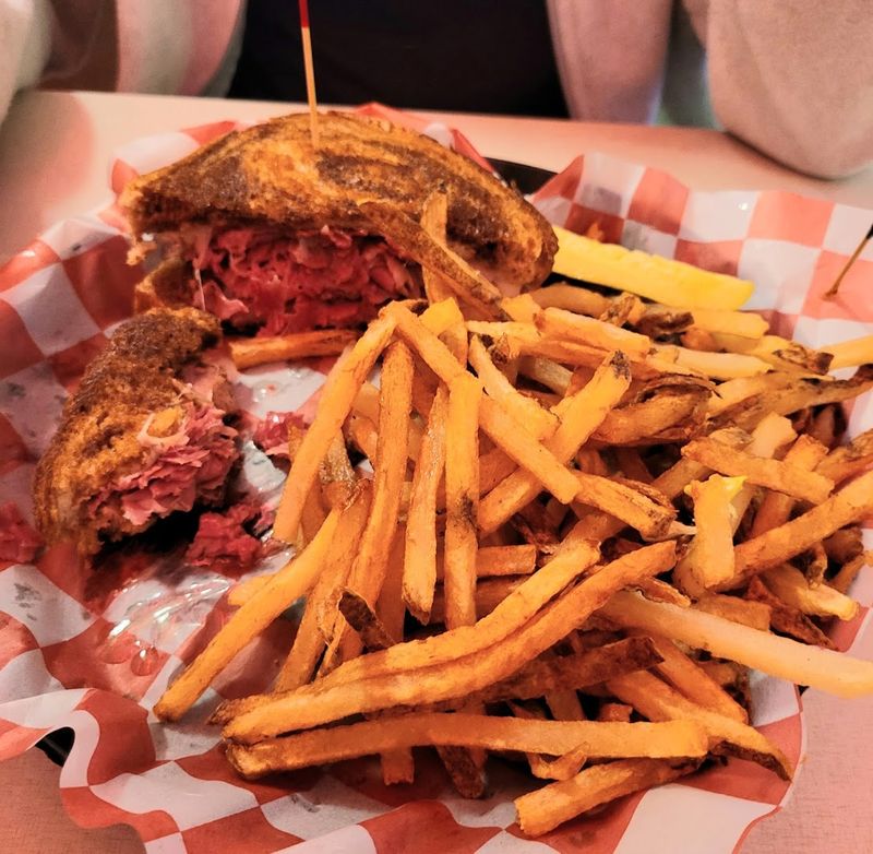 Pay Attention To The Shoestring Fries Pay Attention To The Shoestring Fries