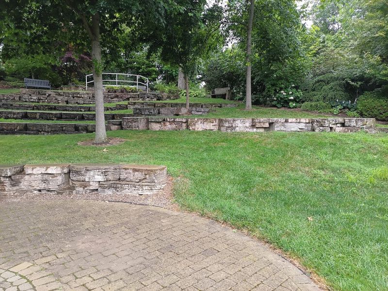 Peaceful Picnic Spots And Shaded Benches Peaceful Picnic Spots And Shaded Benches