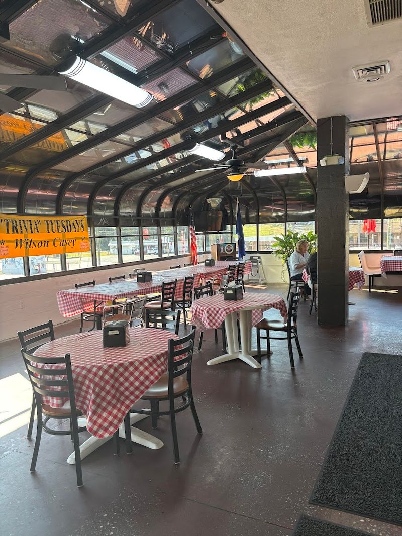 The Atmosphere That Keeps People Coming Back