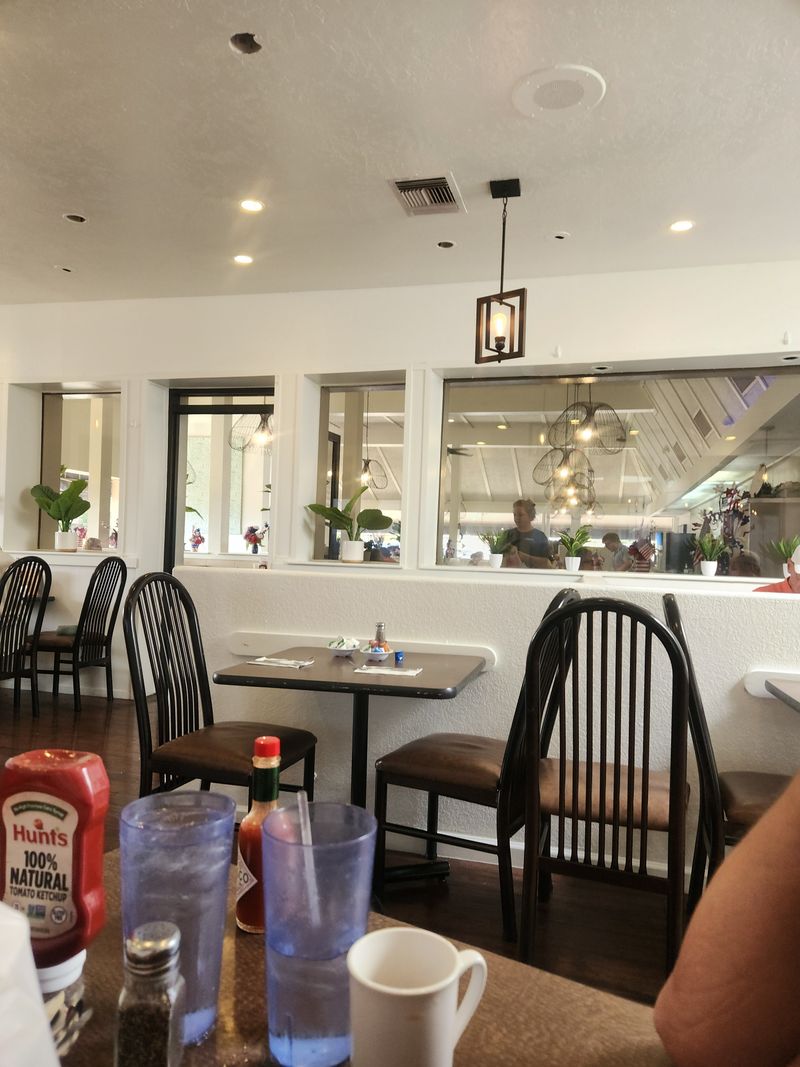 Arizona Family Restaurant – Green Valley's Comfort Food Favorite