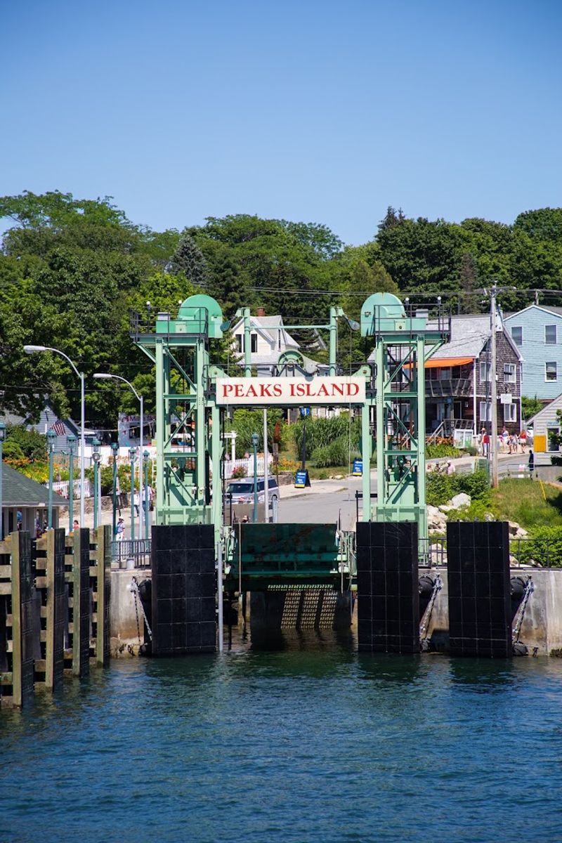 Peaks Island And Portland Old Port Exploration