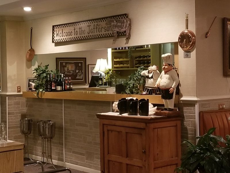 Quiet Dining Without the Chaos