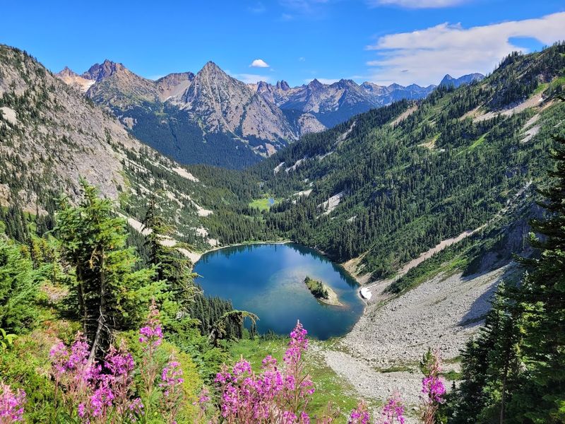 Hiking Trails That Lead To Jaw-Dropping Views