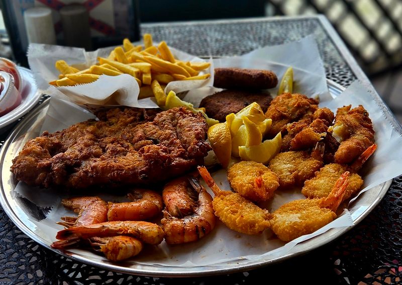 Peel And Eat Shrimp And Fresh Seafood Plates