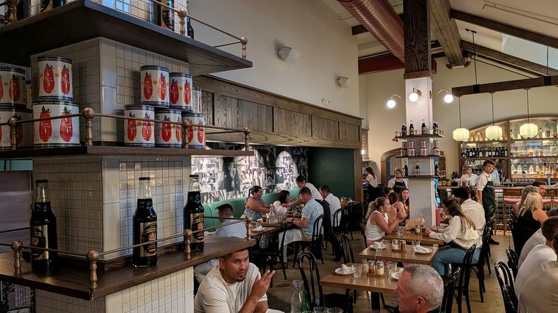 Pelato, Charleston