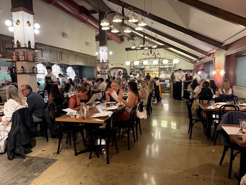 Pelato, Charleston