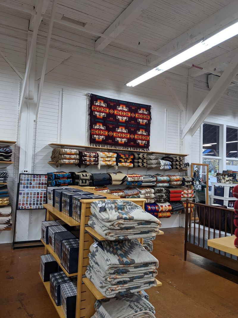 Pendleton Woolen Mill Tour, Washougal