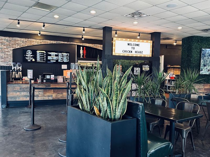 Chick'n Headz, Bentonville