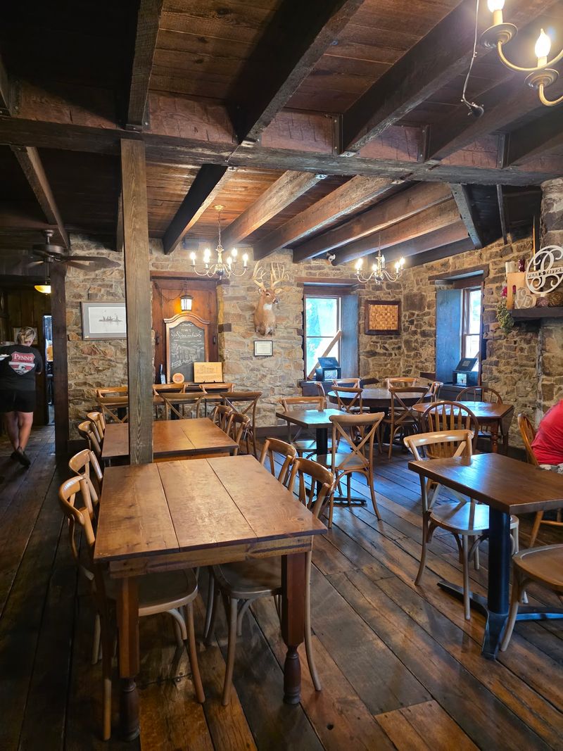 Penn's Tavern, Sunbury