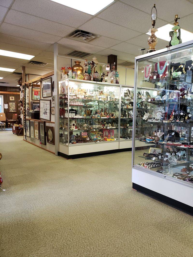 Pennsbury-Chadds Ford Antique Mall, Chadds Ford, Pennsylvania Pennsbury-Chadds Ford Antique Mall, Chadds Ford, Pennsylvania