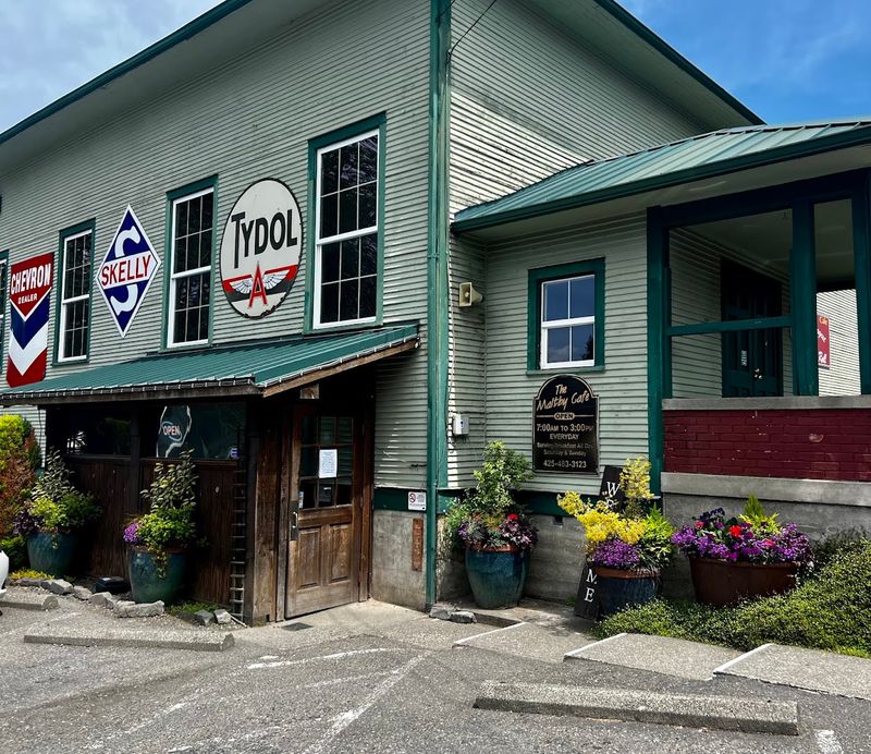 A Historic Schoolhouse With A Whole Lot Of Breakfast Energy