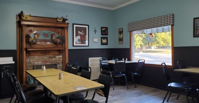 People Are Driving Miles For One Arkansas Food Stop This Spring