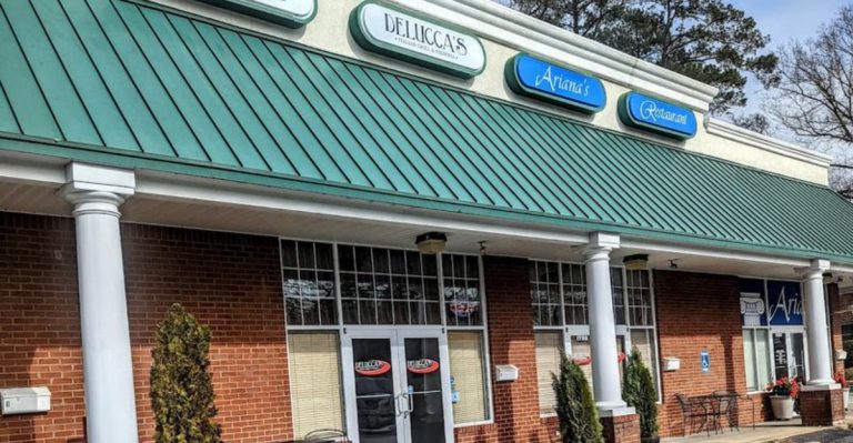 People Are Traveling Across South Carolina For This Chicken Parmesan