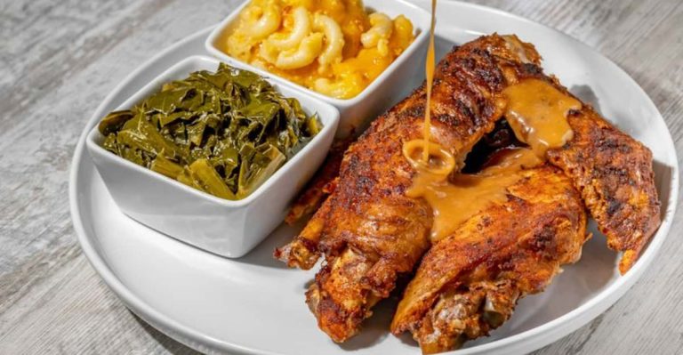 People Cross County Lines In Georgia Just To Have A Bite At These Soul Food Icons