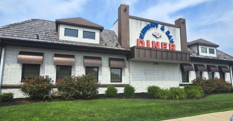 People Cross State Lines Into Pennsylvania Just To Eat At This Legendary Small-Town Diner