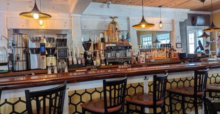 People Drive Across Virginia Just To Taste The French Toast At This Tucked-Away Café