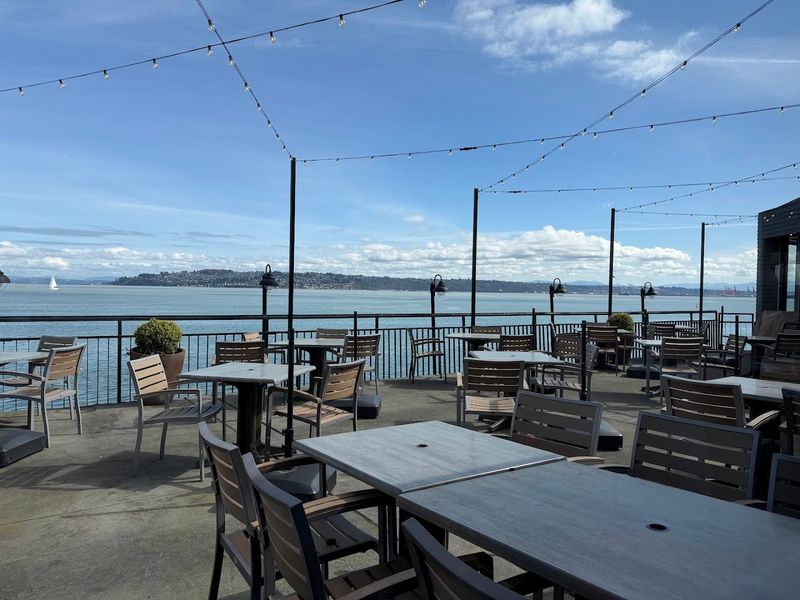 People Drive From Across Washington To Eat Here