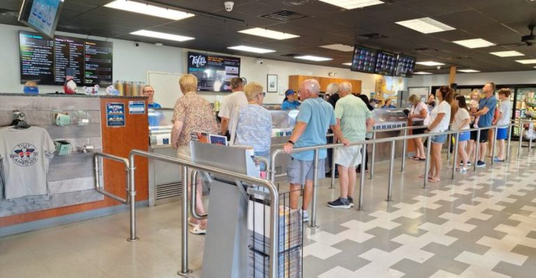 People Drive From All Over Ohio To Enjoy This Legendary Ice Cream Parlor