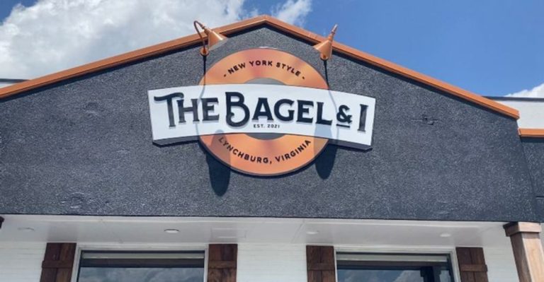 People Drive From All Over Virginia Just To Eat At These Beloved Bagel Shops That Never Miss