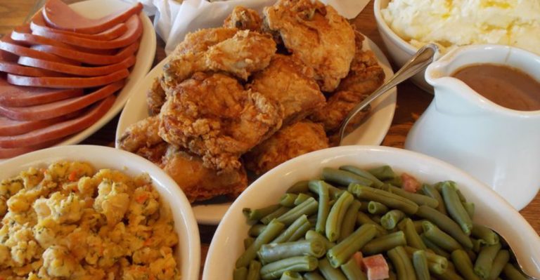 People Go Outside Of Pennsylvania Just To Get A Bite of These Amish Comfort Food Spots