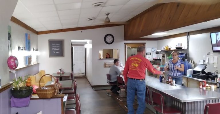 People Travel Across Pennsylvania This June Just For The Biscuits And Gravy At This Restaurant