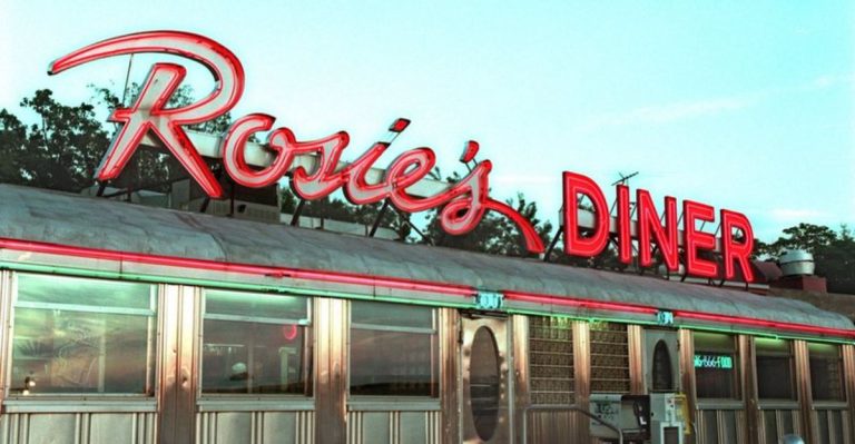 People Travel From Detroit Just For These Timeless Michigan Comfort Food Restaurants
