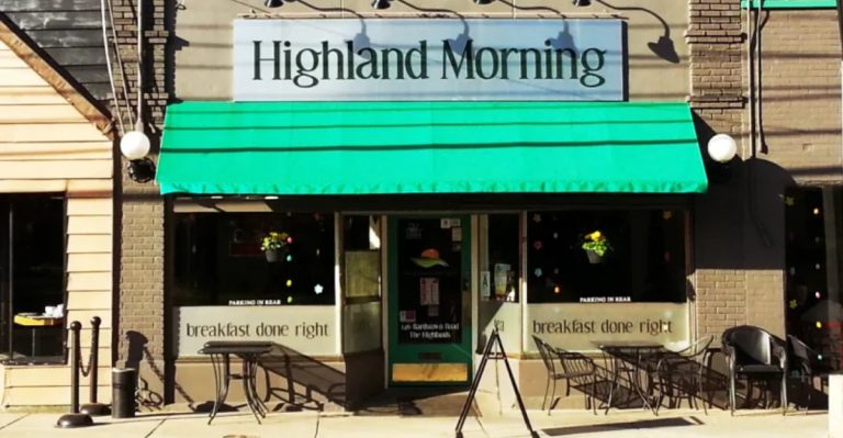 People Travel Miles For These Kentucky Pancake Houses Locals Love