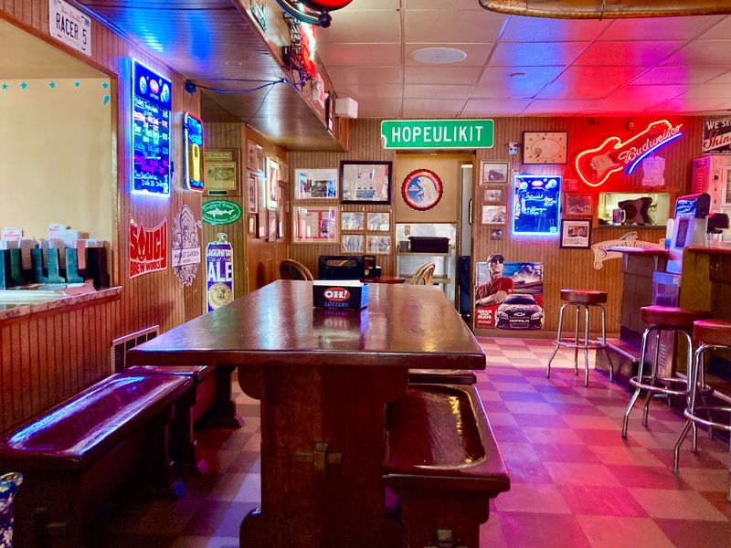 The Atmosphere That Makes You Want to Stay Awhile