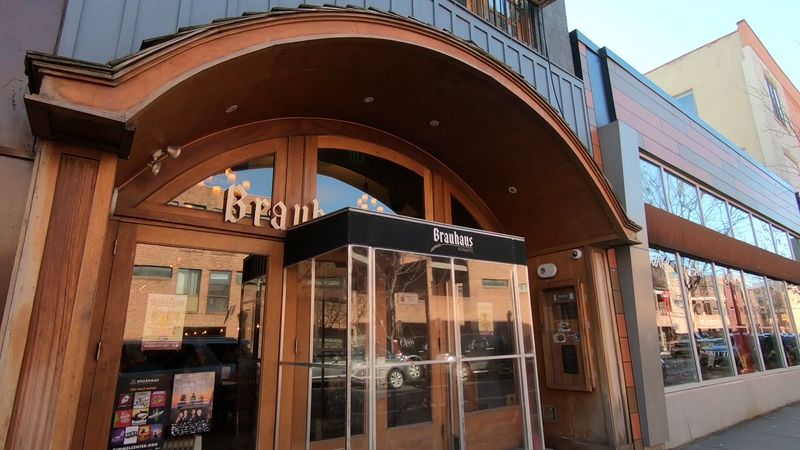 Convenient Hours and Location in Heart of Philadelphia