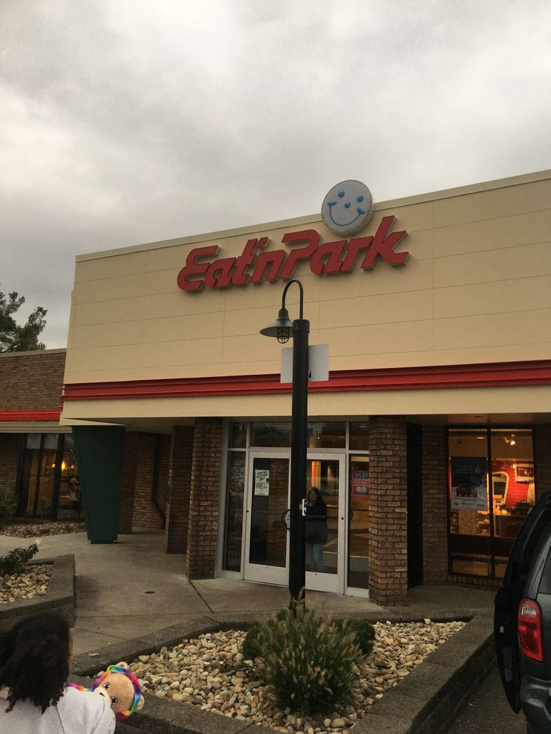 Management That Actually Shows Up