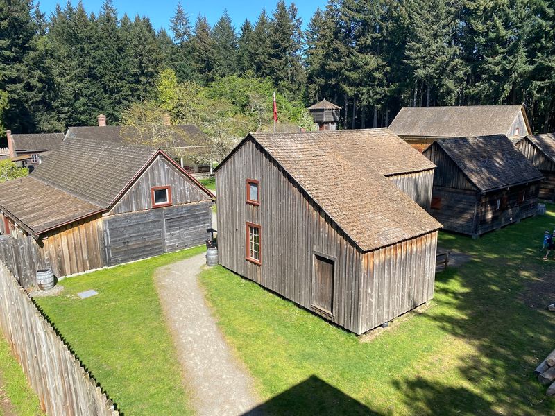 Period-Accurate Buildings and Displays Period-Accurate Buildings and Displays