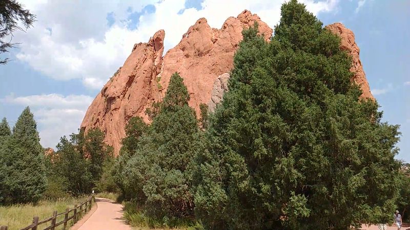 Perkins Central Garden Trail – Garden of the Gods