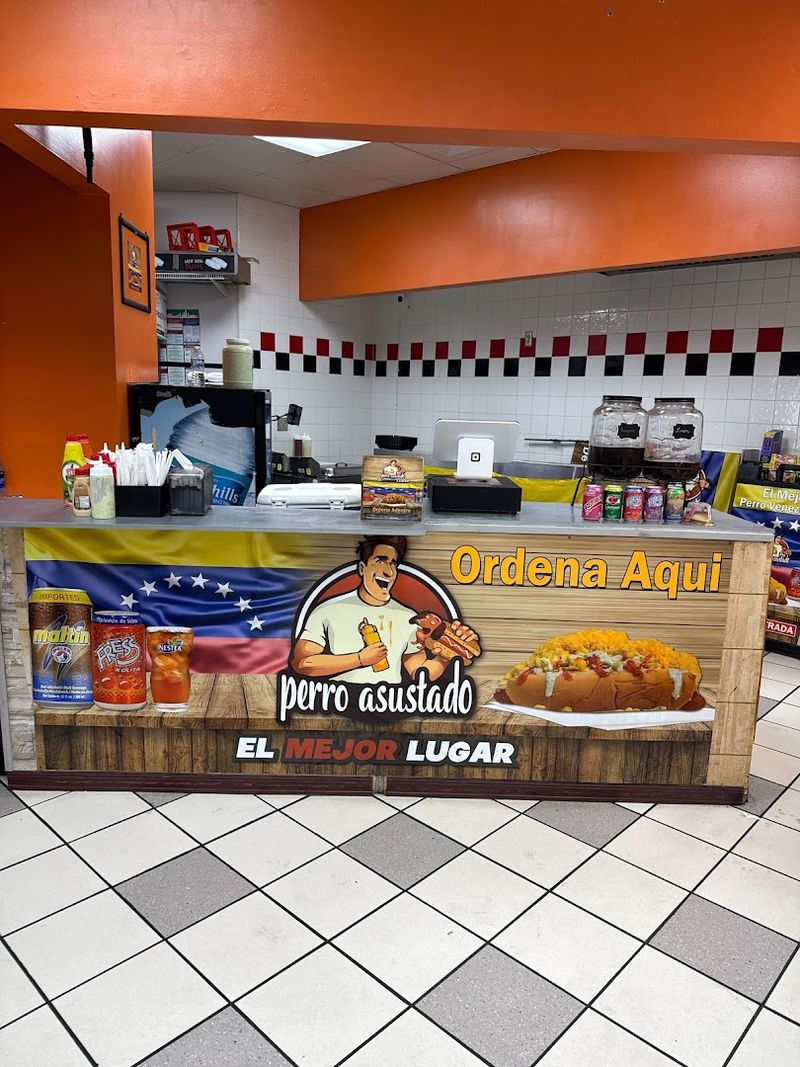 Perro Asustado, Kissimmee