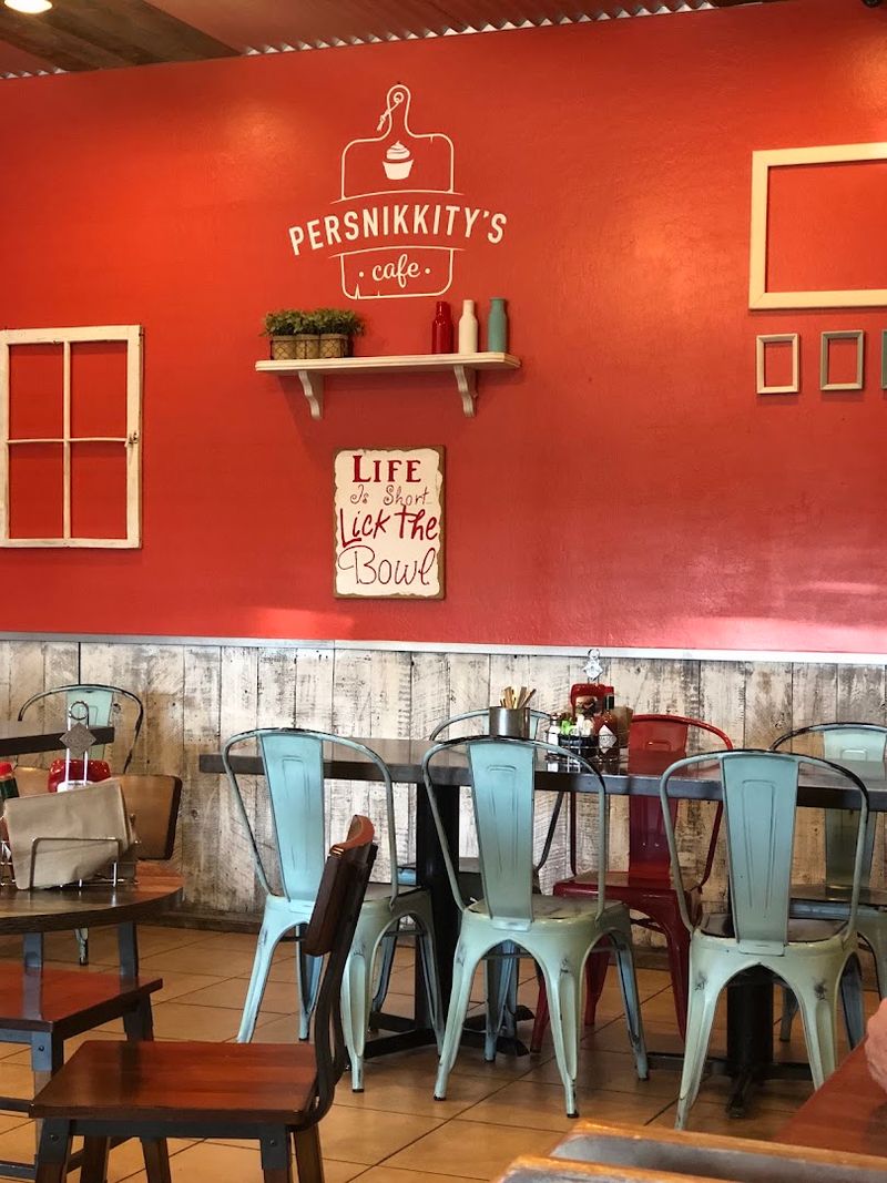 PersNIKKIty's Cafe & Bakery - Show Low