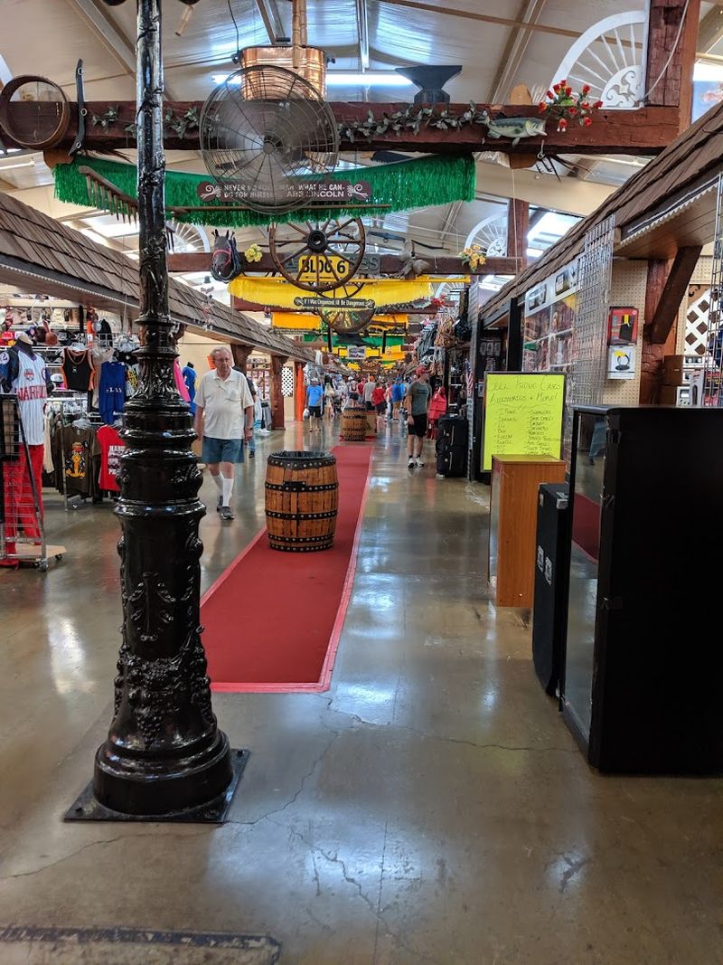 Accessibility and Comfort Inside the Market