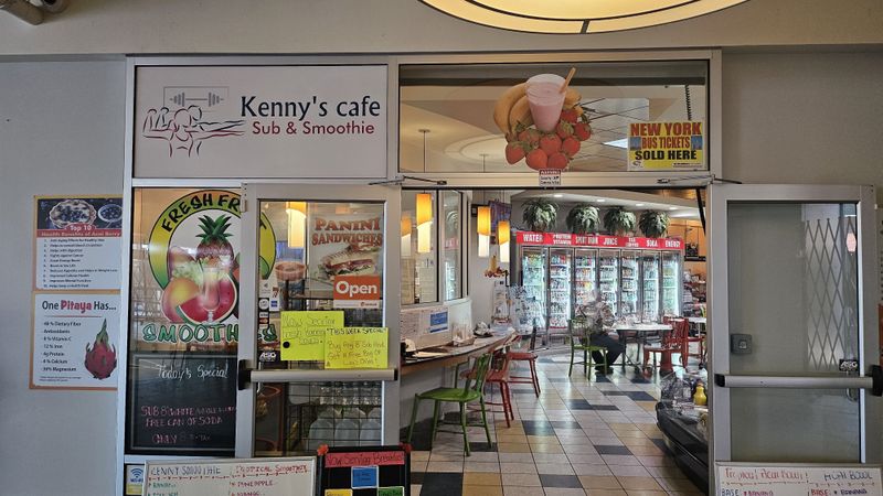 Kenny's Market & Cafe