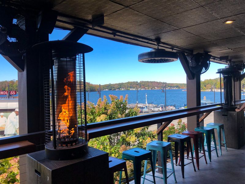 Big Fish Lounge (Lake Hopatcong)