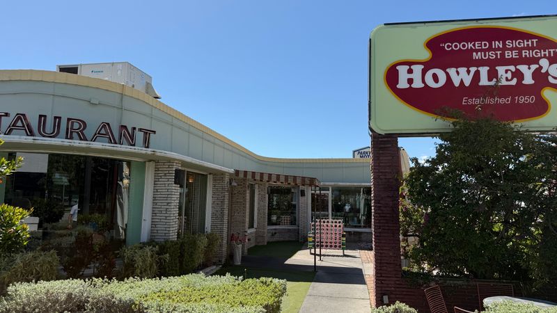 Howley's Restaurant – West Palm Beach