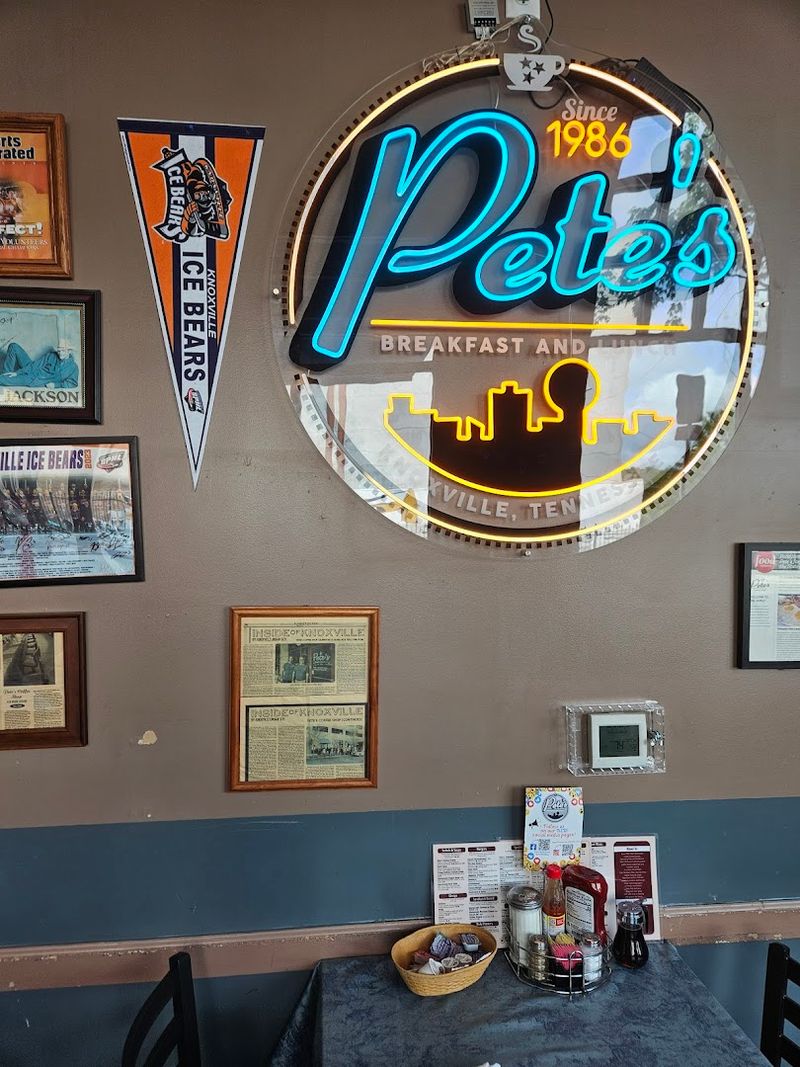 Pete's Restaurant & Coffee Shop Pete's Restaurant & Coffee Shop