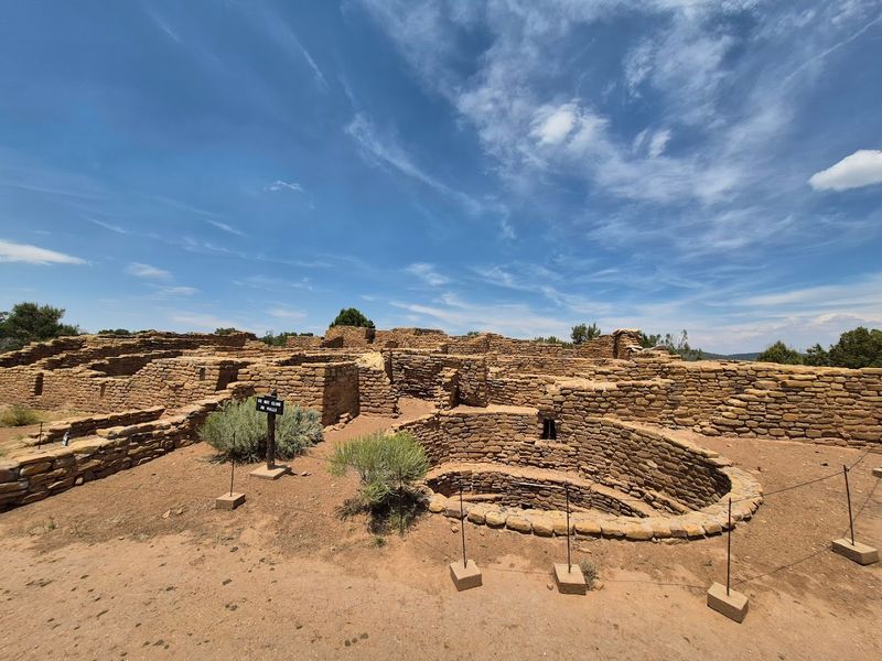 Mesa Top Loop Road: Ancient Pit Houses and Canyon Overlooks